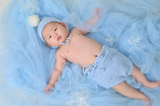 专业试管借卵代怀机构孕妇肚子上长红点